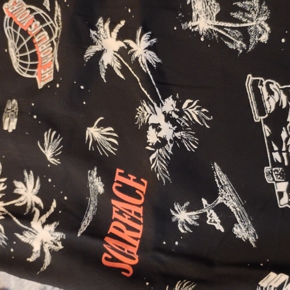 Scarface Rayon Button down Short Sleeve Shirt - Picture 2 of 2